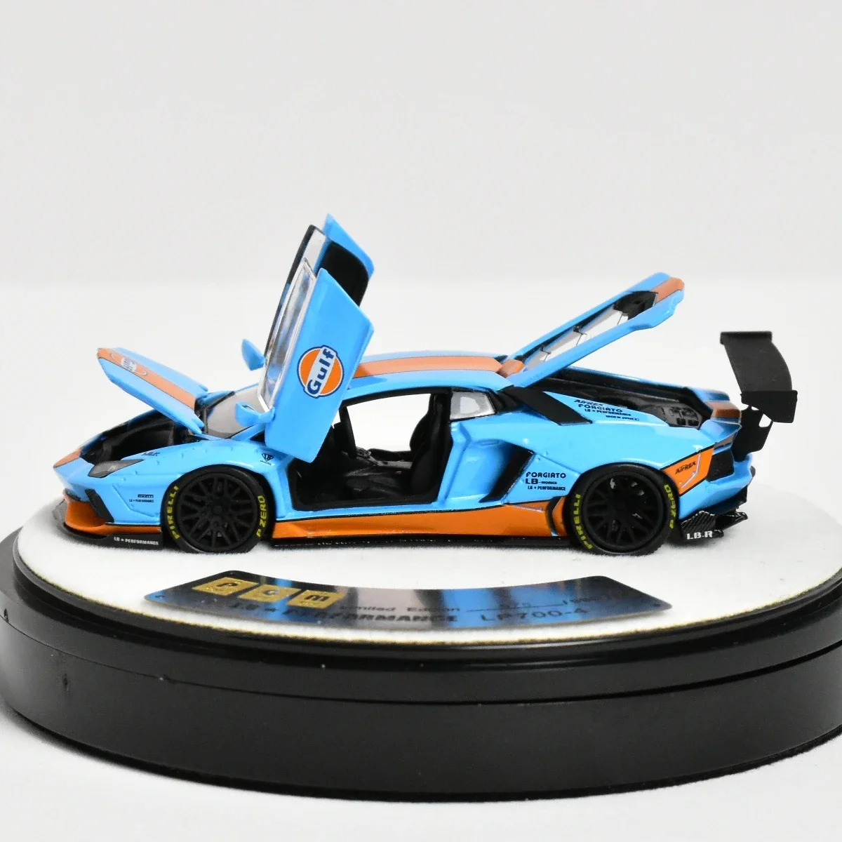 PGM 1:64 Lambor LP700-4 AVENTADOR Gulf Full Open Car Model