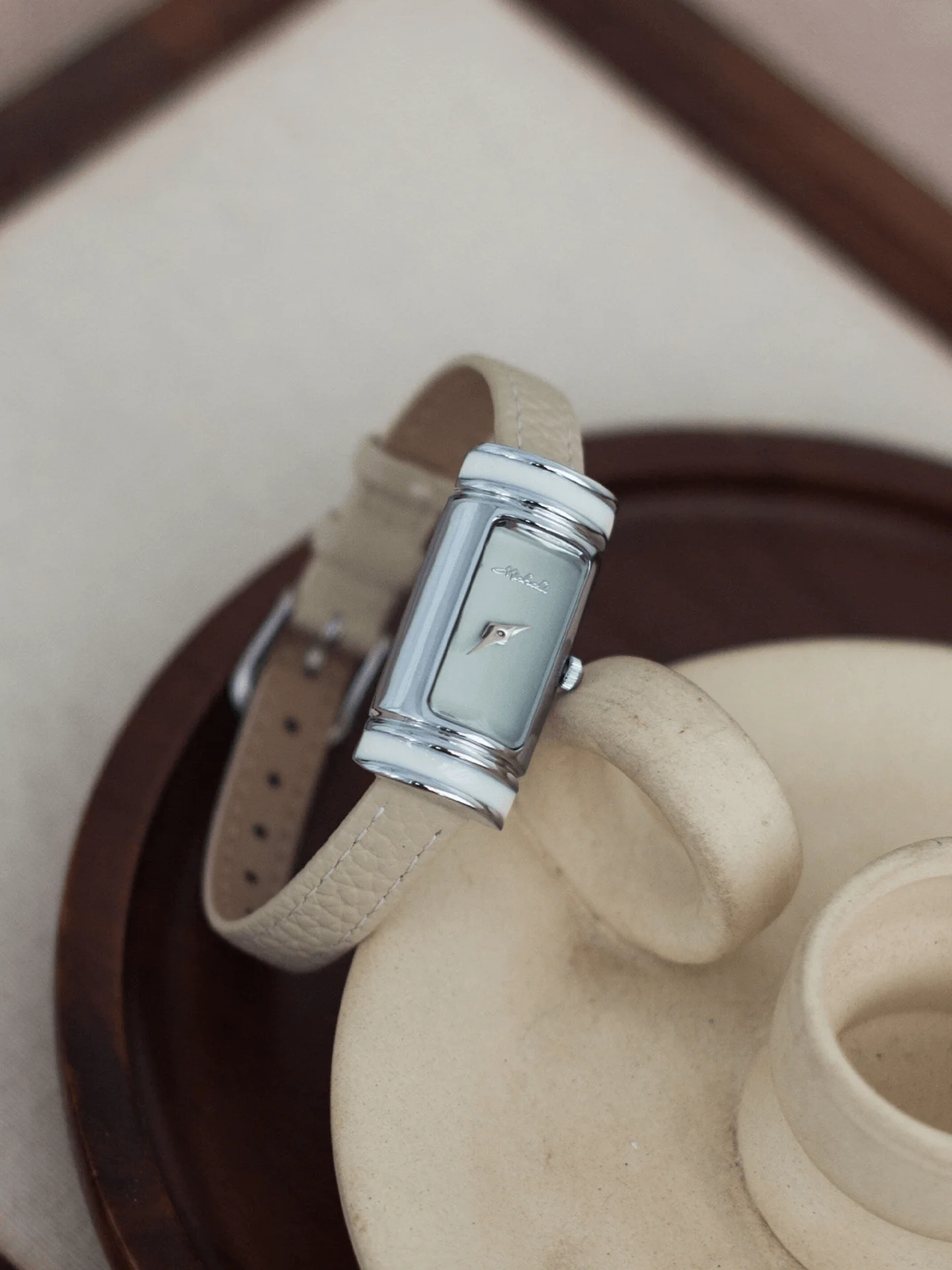 NEW Fashion Elegant Quartz Women Watch Leisure Waterproof Leather Strap Wristwatch High-end Small Dial Ladies Watches Reloj view 6