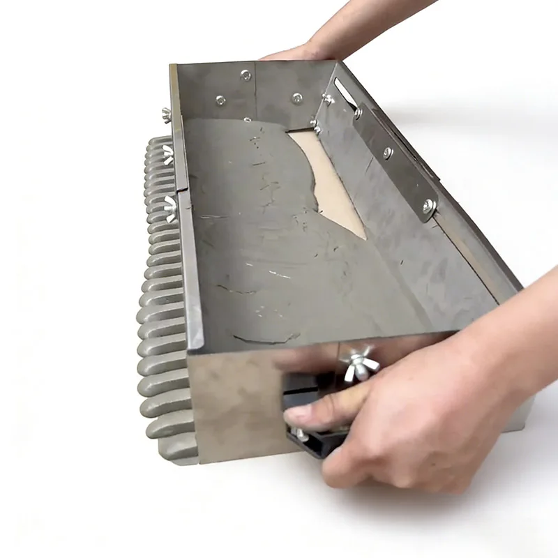 400-800mm Adjustable Notched Trowel Mortar Comb for Fast and Equal Application of Adhesive on the Floor