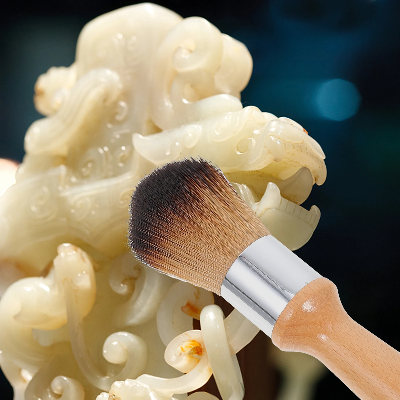 

High Elastic Soft Hair Cleaning Brush for Musical Instruments Jade Ware Dust Proof Wooden Handle Maintenance Tool