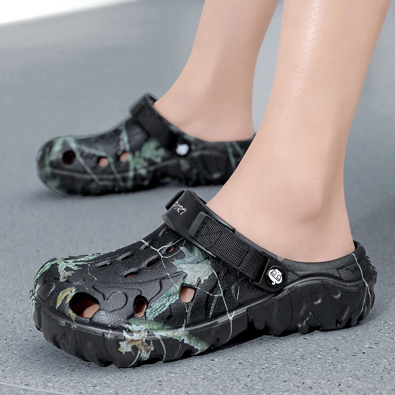 

Quick Dry Anti Slip Man Slippers 2026 Summer Sandal Men Casual Shoes Fashion Comfort Drag Mens Sandals Soft Sole Beach Footwear