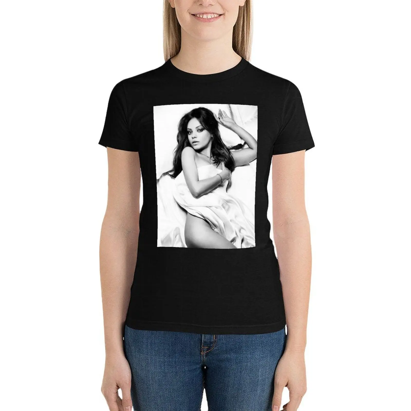 hot mila T-Shirt funny graphics korean Women's clothes