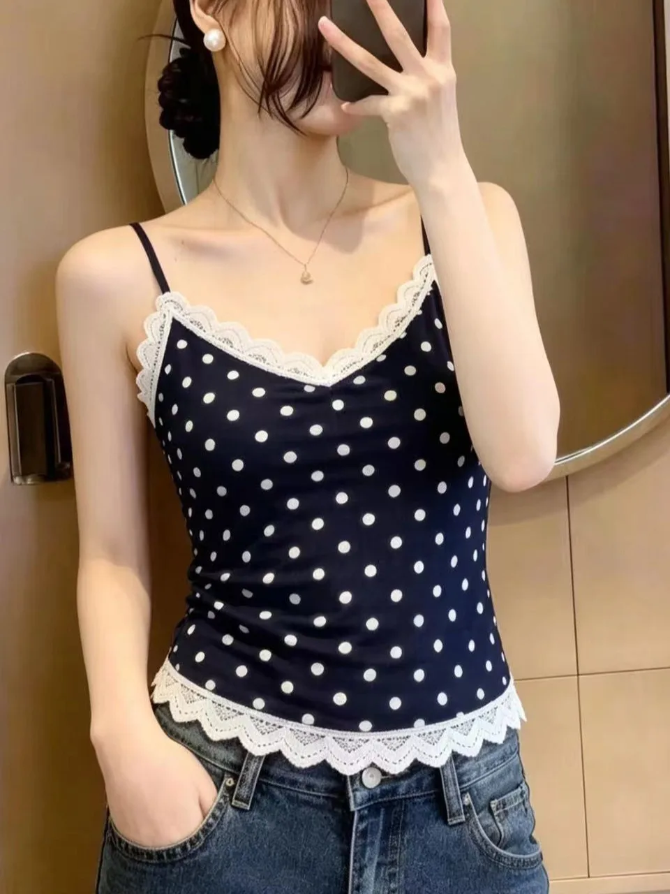 

plus Size Women's Summer New Fashion Floral Lace Trim Halter Vest Slim Fit Versatile Outerwear Top Breathable V-Neck Sleeveless