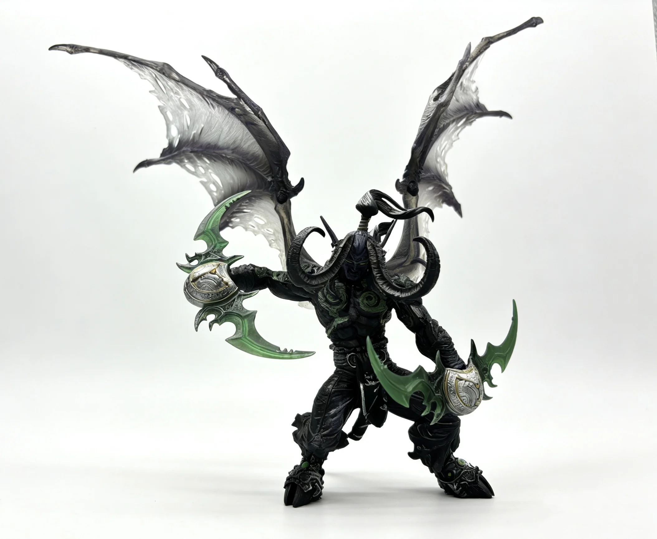

Bandai In-Stock World of Warcraft Illidan Demon Hunter Wrath of Light and Shadow Poseable Game Model Ornament Gift for Boys