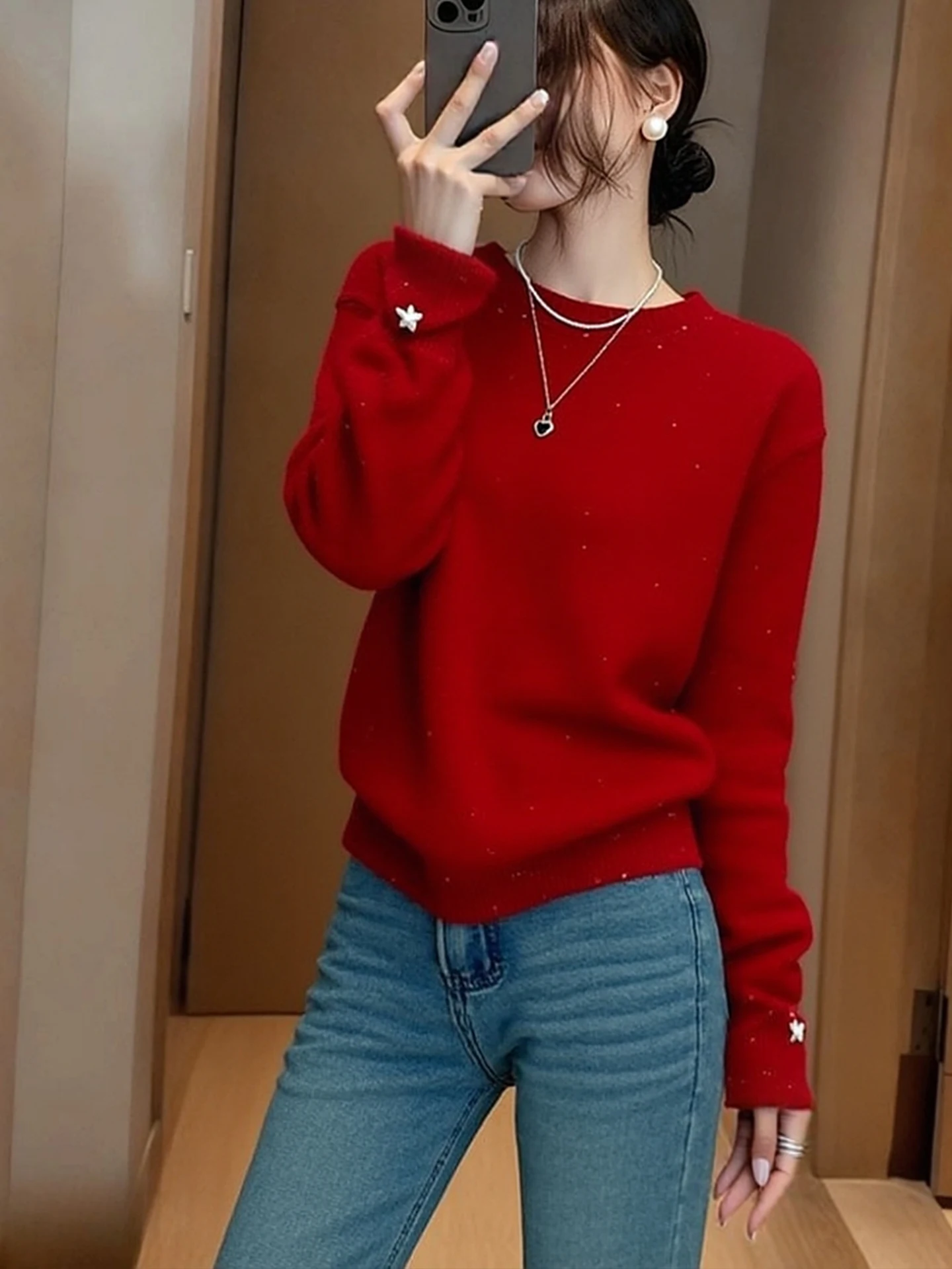 Red Faionable Knitted Sweater Winter 2025 Long Sve Women's Camere Yarn White Enhancing Base Layer Top Korean Sle