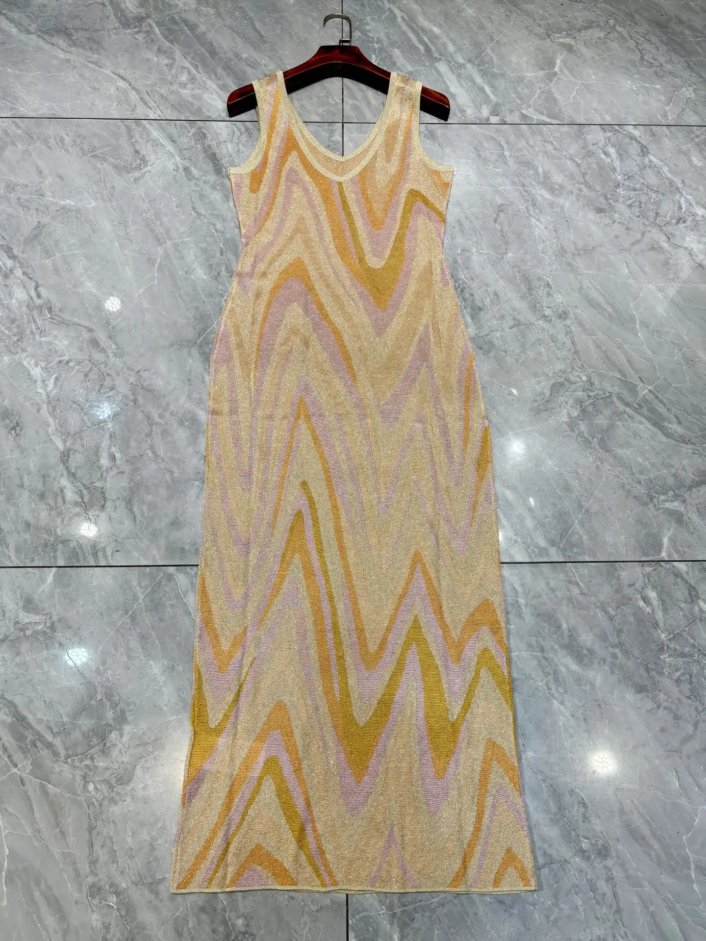 

Ladies Gold Metallic Knitted Maxi Dress Zigzag Striped V-Neck High Waist Sleeveless Vintage Female Knit Robe