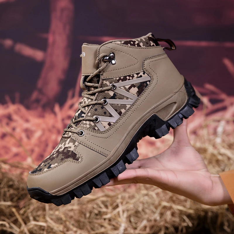 2025 Men's Walking Shoes Leather Desert Boots Slip Resistant Lightweight Work Safety Shoes Breathable Hunting Hiking Men