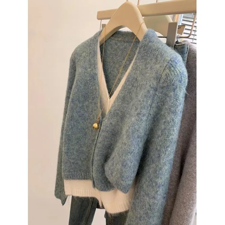 

Свободный трикотаж с v-образным вырезом, женский корейский топ на весну и осень, новый маленький размер, элитный элегантный топ из двух предметов