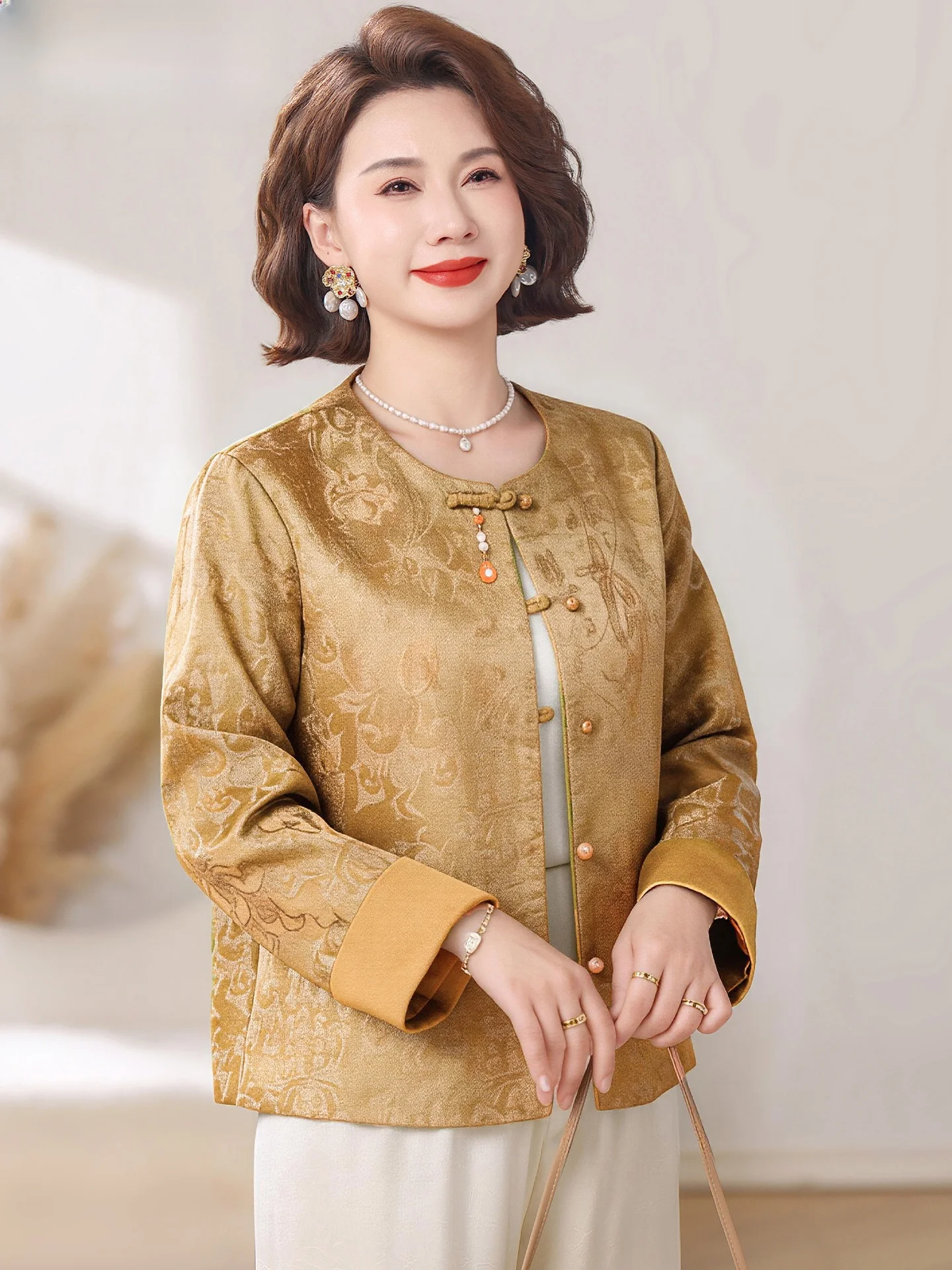 

Новая китайская весенняя верхняя одежда для женщин среднего возраста в традиционном национальном стиле, бренд Tang Costume Brand Lady