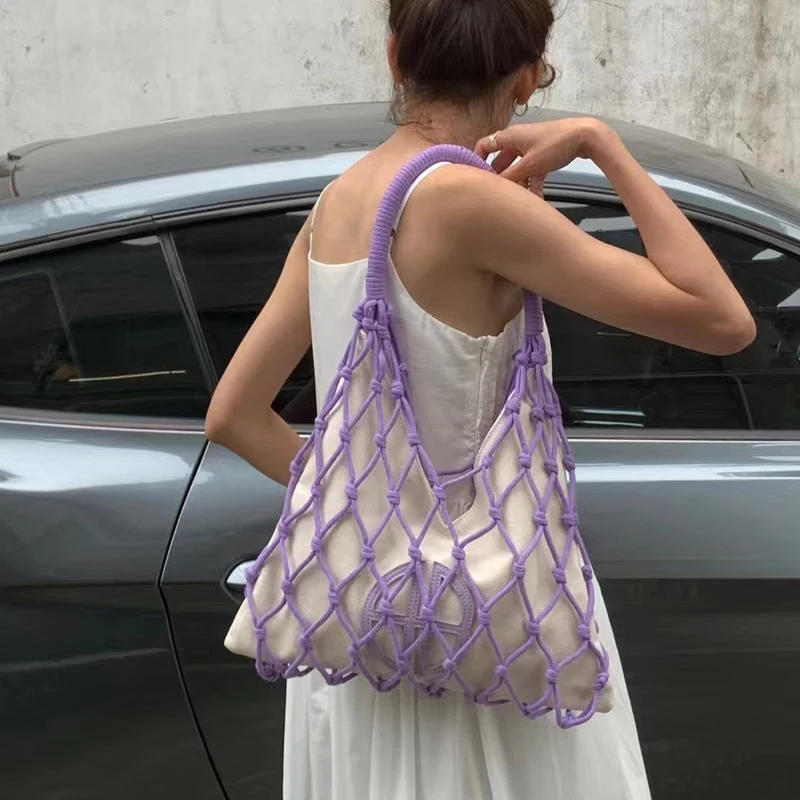 Sacs de plage minces creux pour femmes Sacs à main et sacs à main de créateurs de luxe 2024 Nouveau en corde de nylon Toile tressée Poche intérieure Tissée Poignée supérieure Sac à bandoulière sous les bras haute quali