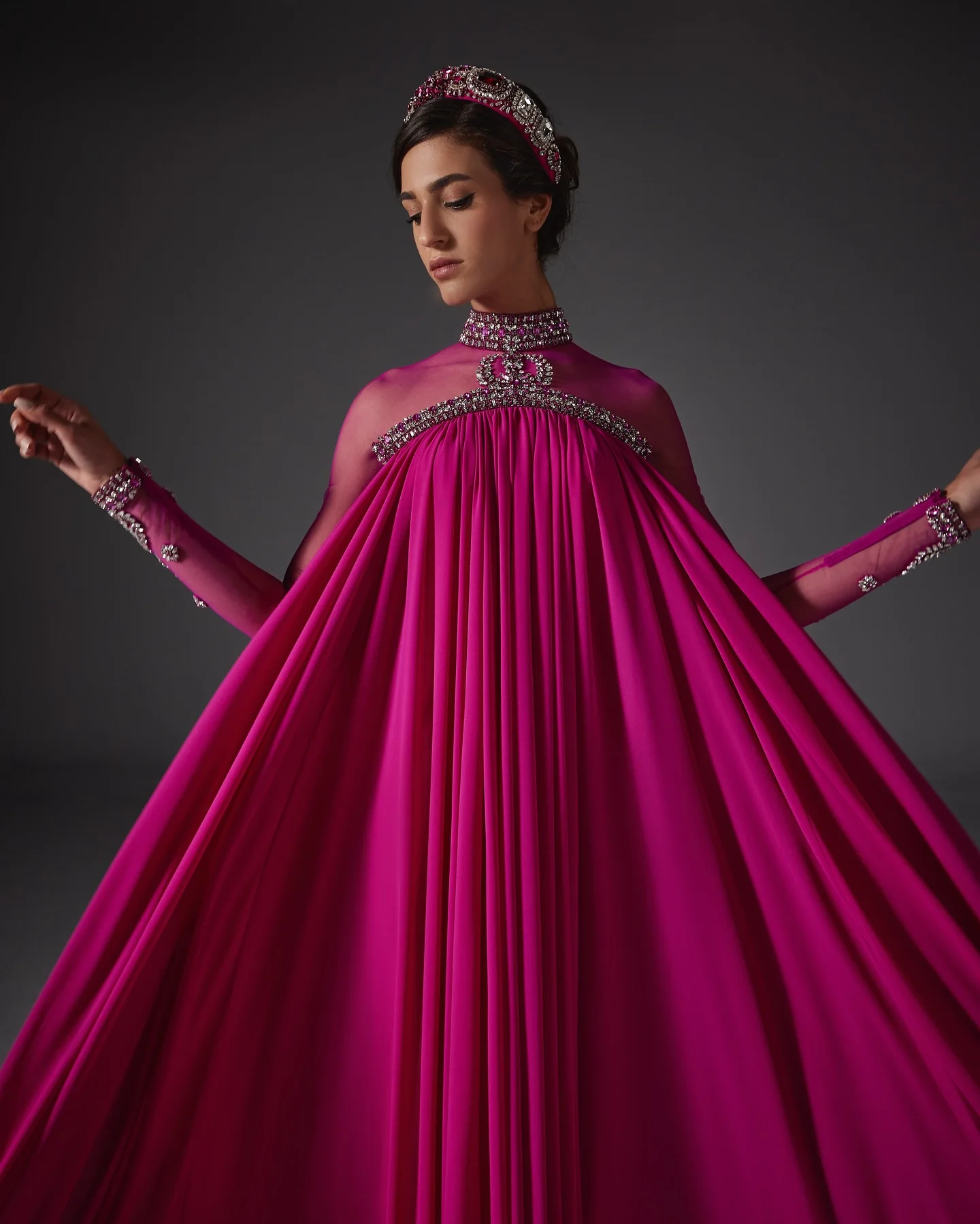 Pretty Fuchsia Chiffon Long Prom Gown Arabic Dubai Formal Party Dresses فساتين سهرة 2025 Sheer Neck Crystals Event Gala Dress