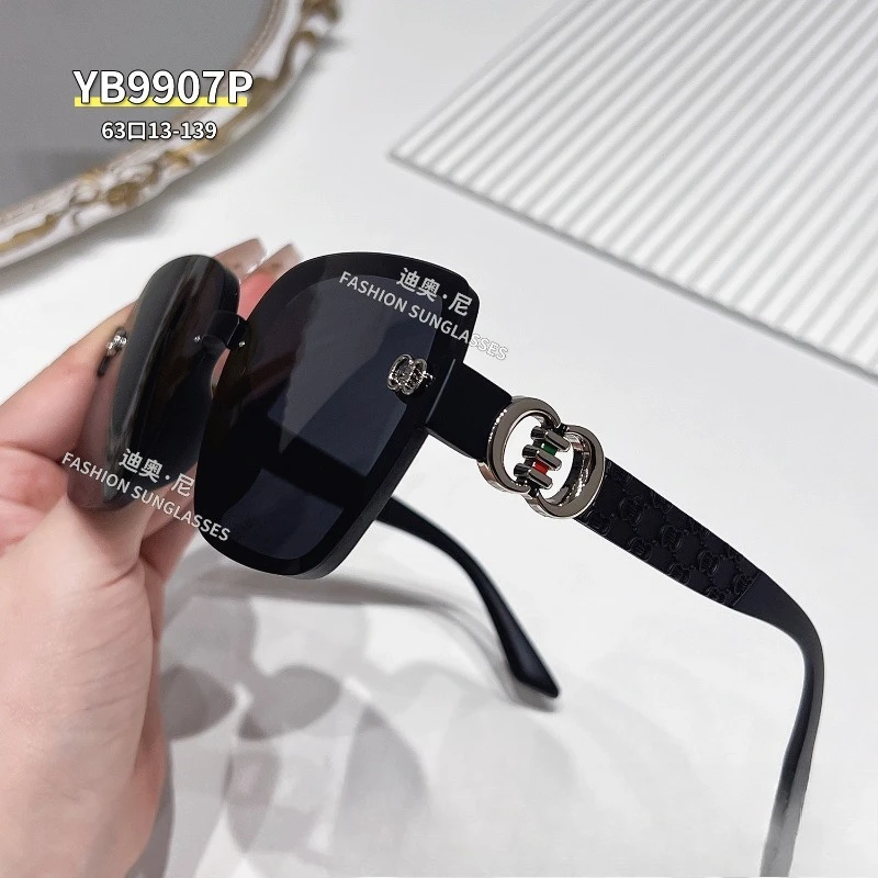 

​​2025 HD Polarized UV400 Sunglasses for Driving, Anti-Glare Fashion Outdoor Lightweight Chic Men Women Anti-UV Protection​​