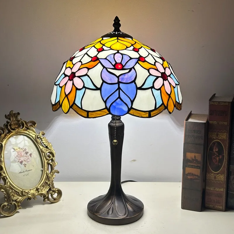 Postmodern Designer Floor Lamp Colored Glass Lampshade LED Table Lamp Retro Interior Decoration Hotel Bedroom Bedside Desk Lamp