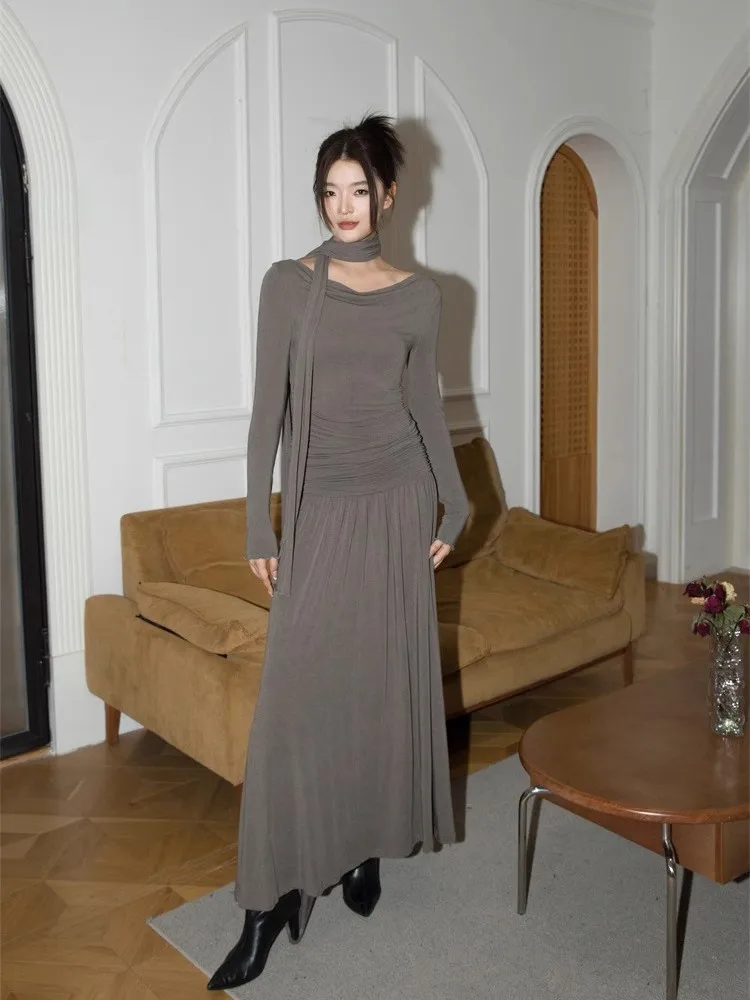 French Gentle Temperament Dress For Women, 2024 Autumn And Winter New Design, Swinging Collar Pleated Knitted Lazy Long Skirt