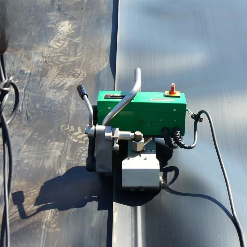 Hot Wedge Geomembrane Welding Machine | Automatic Seam Welder for UK Landscaping & Waterproof Lining Projects