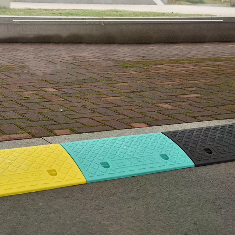 1Pc Plastic Kerb Oprit Antislip Drempel Oprit 30/40/50MM Hoogte Voor Auto's Fietsen Rolstoelen Going Uphill Gladde Overgangen