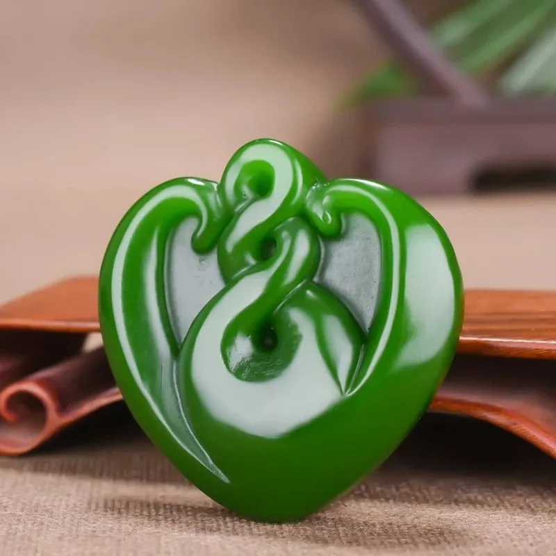 

Natural Jasper Hand-carved Love Pendant Fashion Boutique Jewelry Men and Women Spinach Green Necklace Gift Accessories