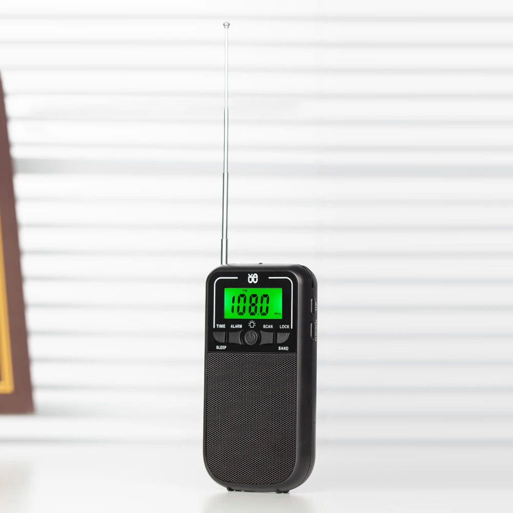 راديو ستيريو شخصي شاشة ديجيتال محمولة راديو هاي فاي مصباح يدوي راديو جيب صغير ساعة منبه 3.5 مللي متر مقبس سماعة الرأس