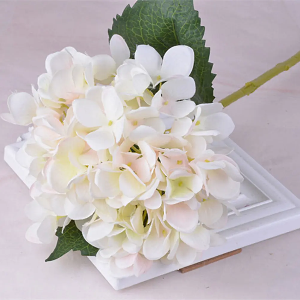 

2 Pcs Artificial Hydrangea Bride Wedding Decor Stems Silk Flower Simulated Bouquet