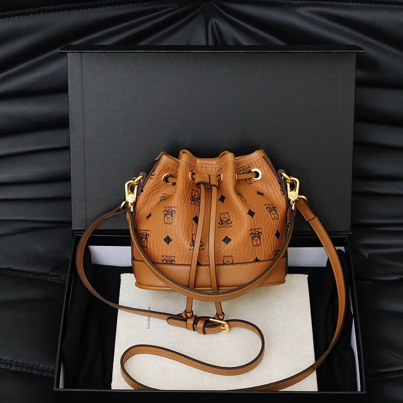 

Best In Class Vintage Tote Bag - Crossbody Purse With Paris Fashion Letter Logo & Spacious Commuter Style