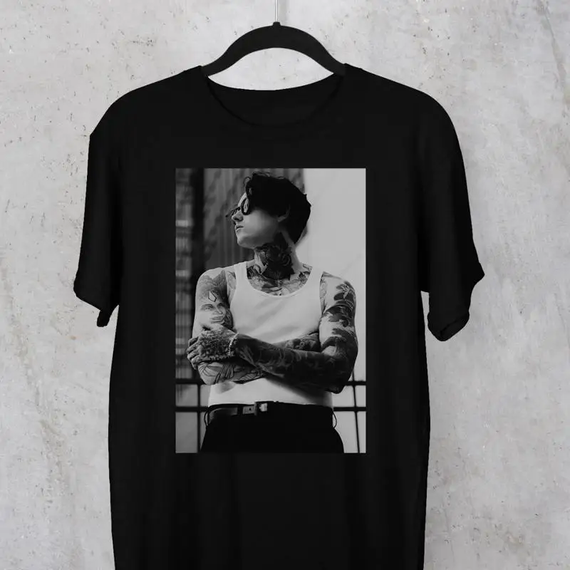 Noah Sebastian HOT NEW T-Shirt schwarz Unisex Alle Größen
