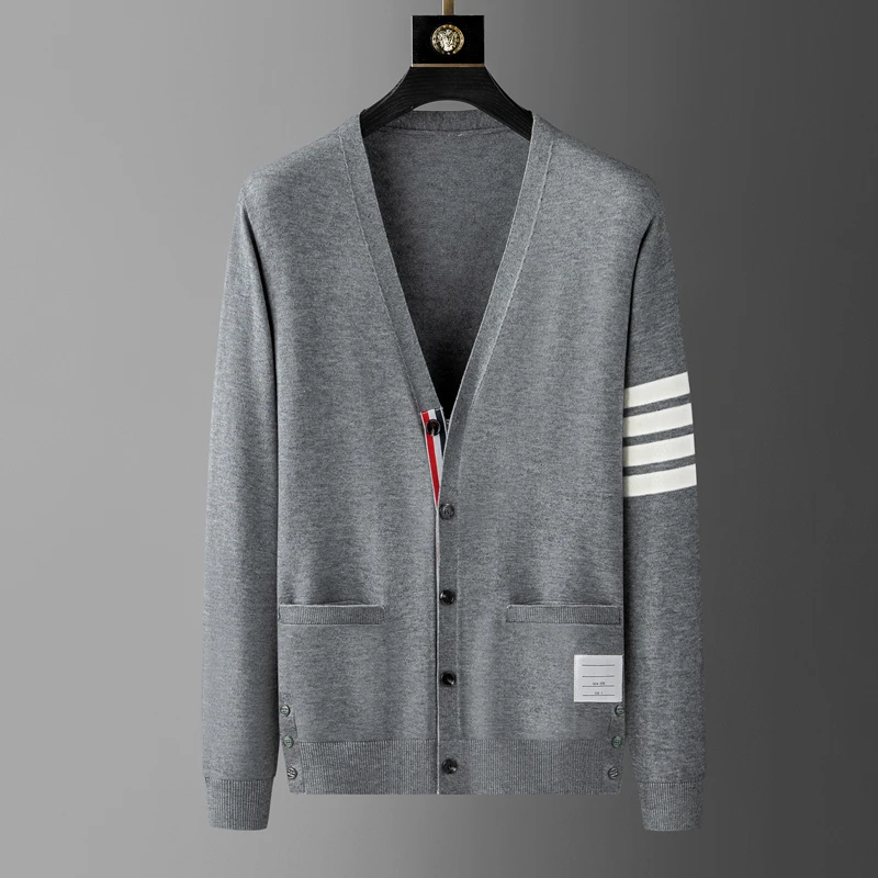 High end brand knitted cardigan men\'s spring and autumn new classic stripe trend Korean casual side slit V-neck sweater coat