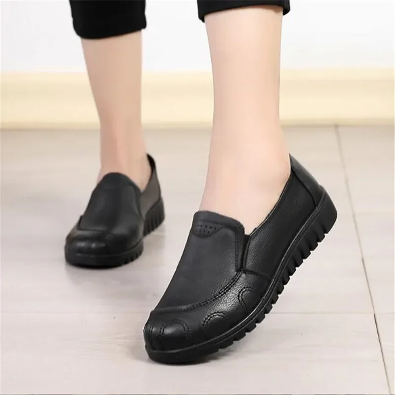 Genuine Leather Women's Casual Shoes Leisure Sneakers Women Luxury Brand Slip-on Loafers Female Flat Shoes