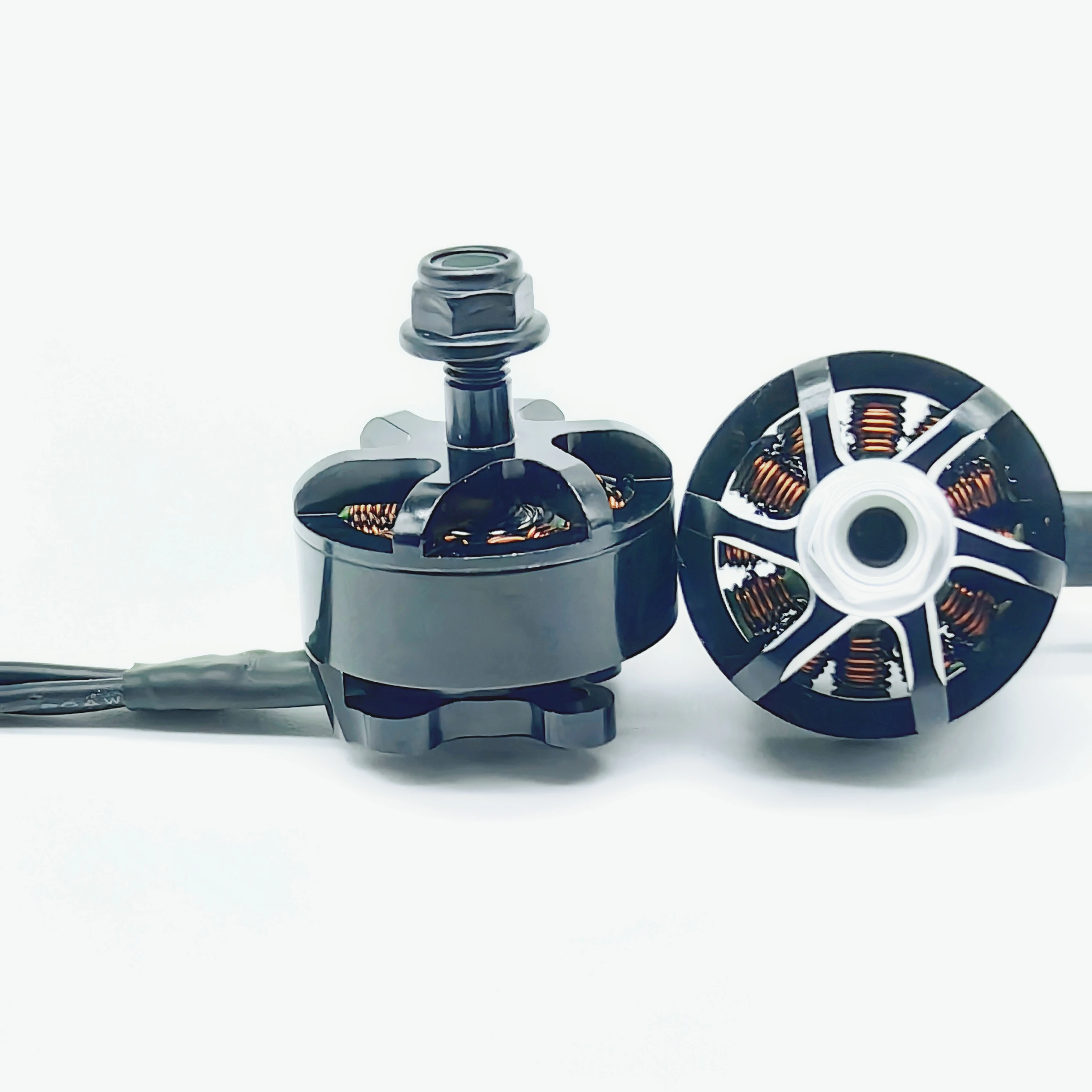 

A 2207 Brushless Motor 1980KV 6S LIPO for RC FPV Freestyle 5 Inch Drones DIY Parts