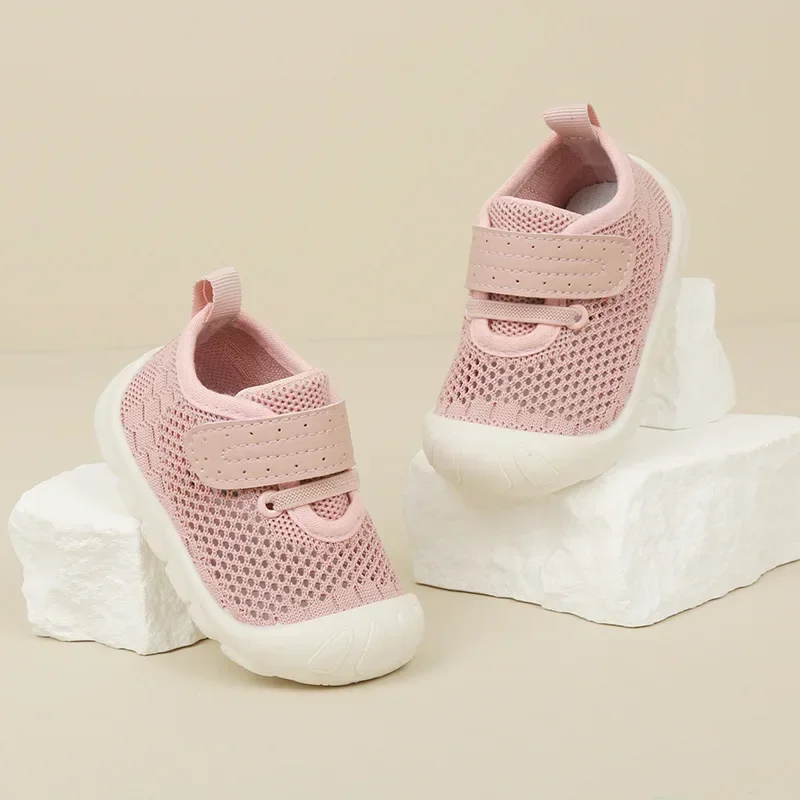 Sneakers traspiranti in rete estiva Unisex bambini scavano sandali leggeri nuovi ragazzi ragazze scarpe da bambino antiscivolo 0-3y scarpe da bambino