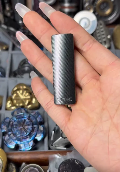 Used EDC YEDC Jili 2.0 Zirconium Material EDC Decompression Toy