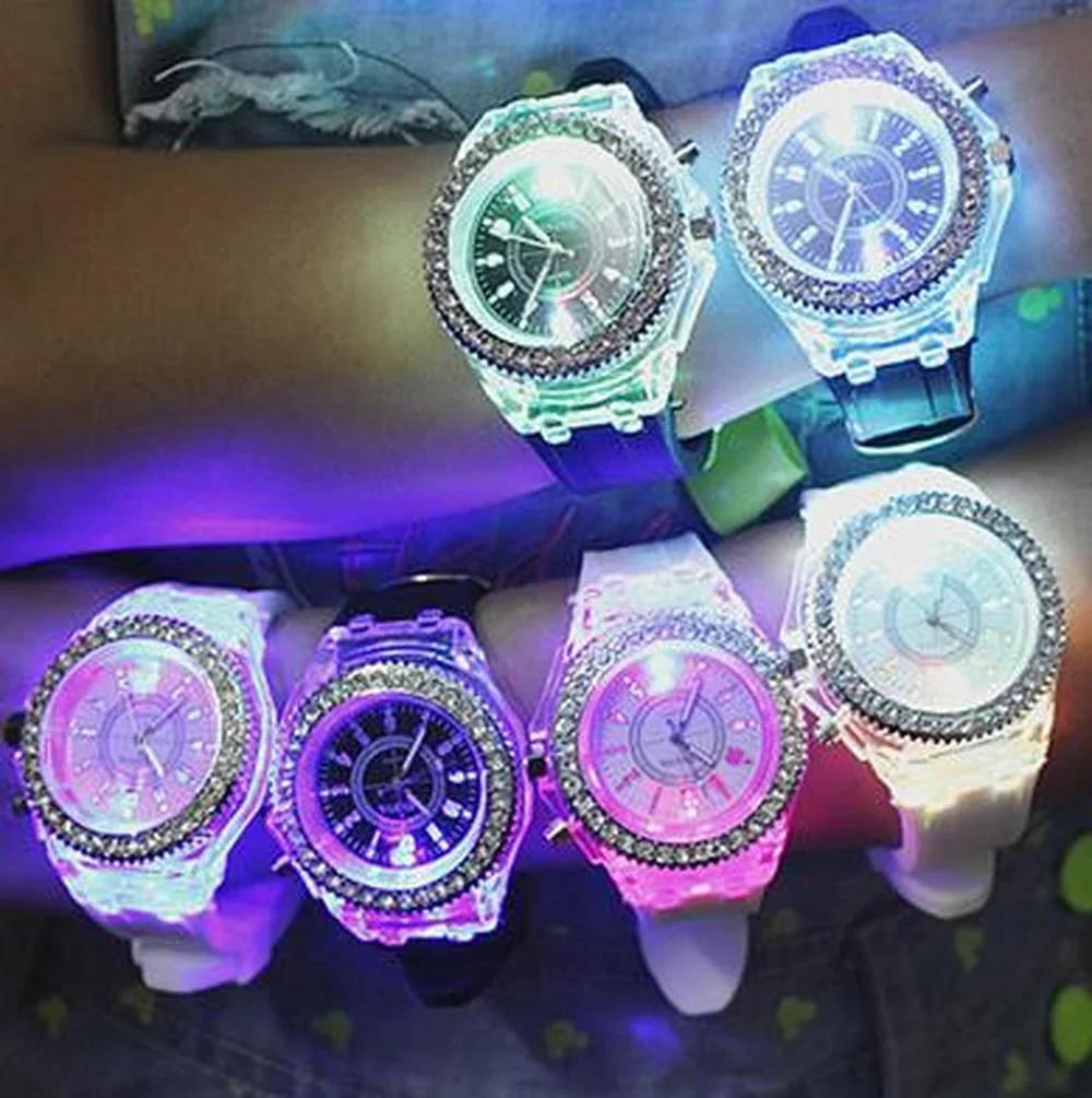 Luminous Personality Rhinestone Led Harajuku Korean Fashion Trend Male and Female Student Couple Jelly Quartz Watch Inteligente