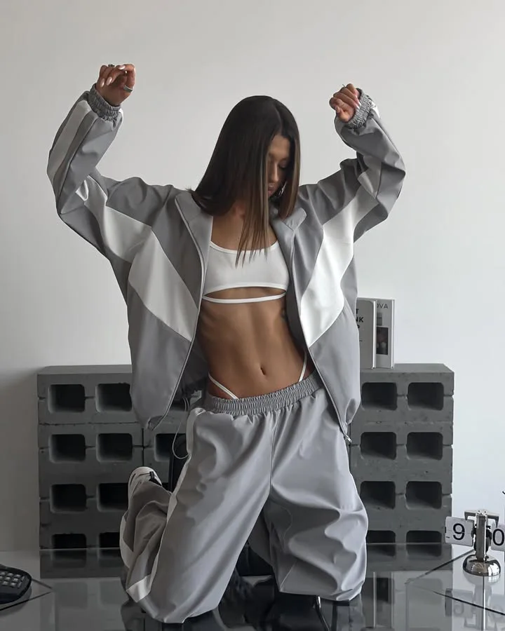 

Oversized Tracksuit Colorblock Casualwear Zippered Tracksuit RelaxedFit Hooded Lounge Tracksuit Zippered Cardigan Wide Set