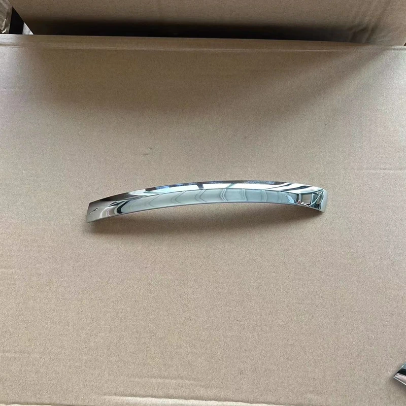 مناسبة لسيارة Volkswagen Langyi plus Tuyue Kroc مقبض خارجي للباب بشريط لامع ومقبض باب من الكروم والفضة اللامعة