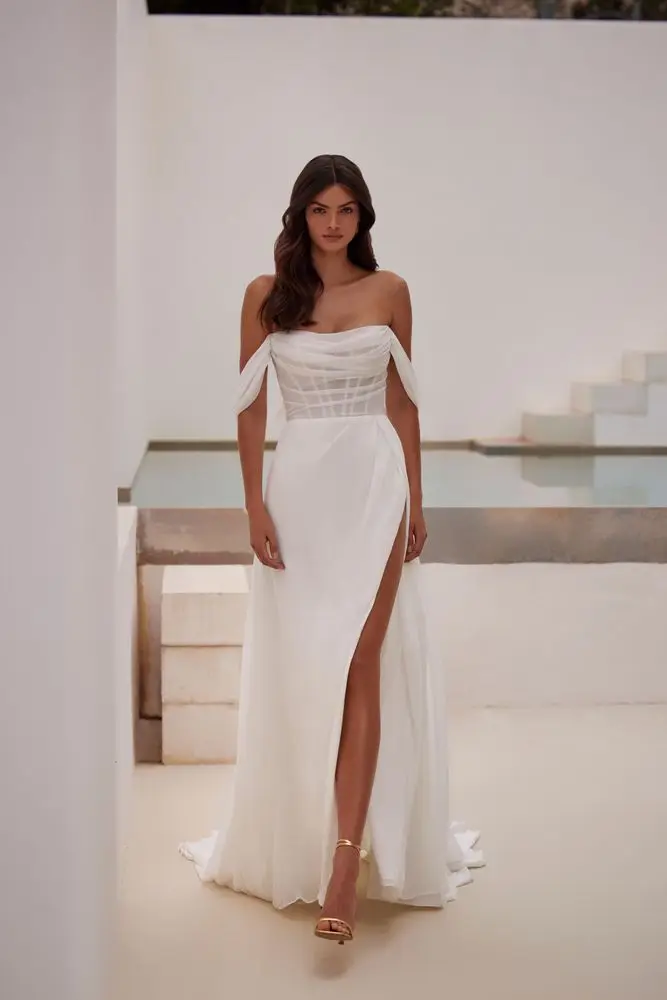 Elegante gasa semitransparente deshuesado fuera del hombro Boho Beach una línea vestidos de novia abertura lateral recta 2023 Rode De Morri