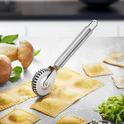 Stainless Steel Pastry Roller Nonstick Ravioli Cutter Pastry Wheel Cutter Pastry Roller Edge Sealing Embossing Knife Dough Cutte