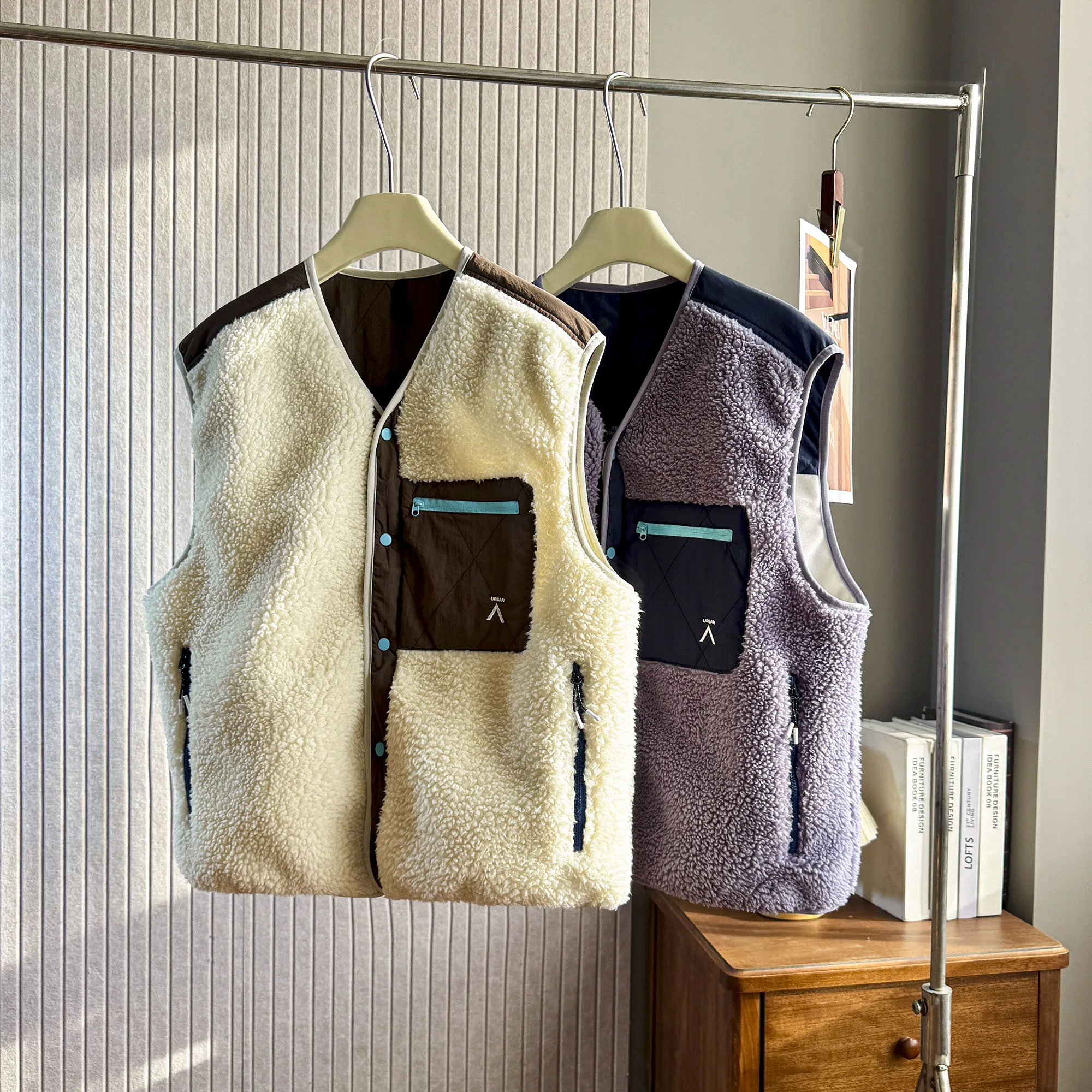 

Warm Fleece Vest Jacket Couple Matching Color Block Sheepskin V-Neck Commute Style Outerwear for Autumn Winter Layering