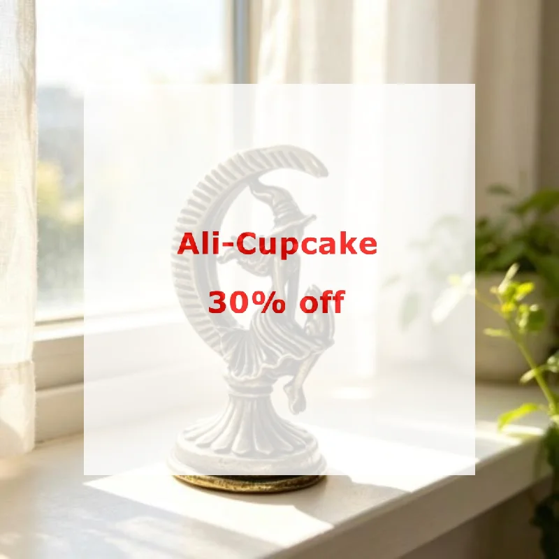 Brass Crescent Moon Witch Cat Statue Gothic Mini Figurine Elegant Small Ornament For Living Room Coffee Table Decor 1PC