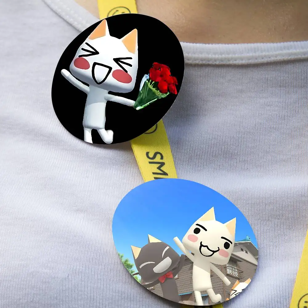 Inoue Toro دبابيس جديدة دبوس زر ناعم مضحك سخيف Gnarpy على لوح التزلج ميمي شارة ألعاب جمع الهدايا S