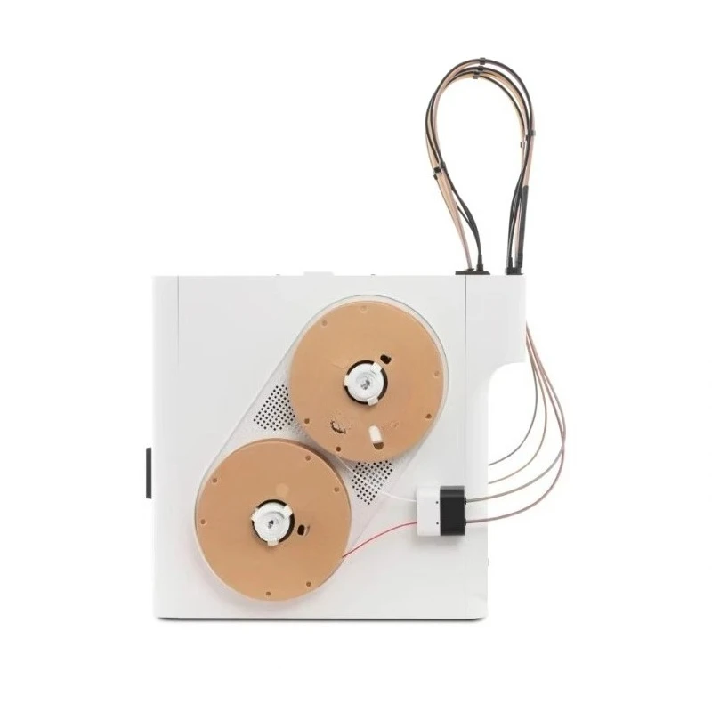 Professional-grade U1 3D printer with 4 extrusion head replacers for printing multi-material industrial prototypes