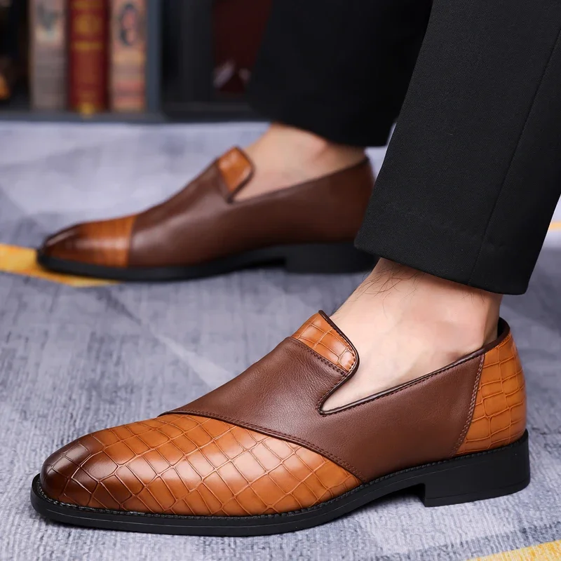 

2025 New Men's Patent Leather Casual Shoes Luxury Designer Mixed Patchwork Male Formal Wedding Dress Loafers Homecoming Footwear