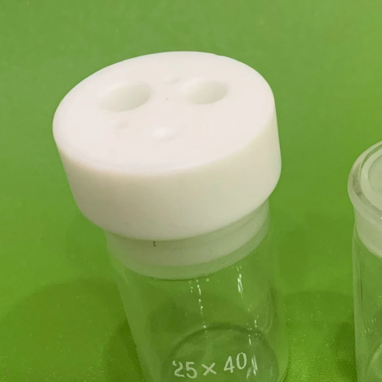 50x50mm PTFE Electrolytic Cell Lid Circular Square Threaded Durable Chemical Resistant