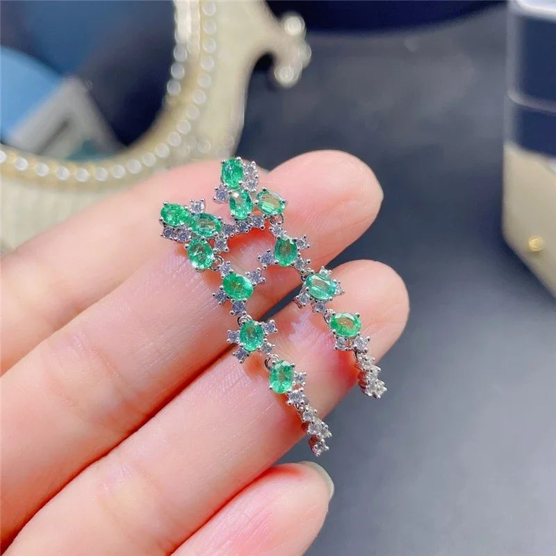 

Женские серьги из серебра 925 пробы с натуральным изумрудом