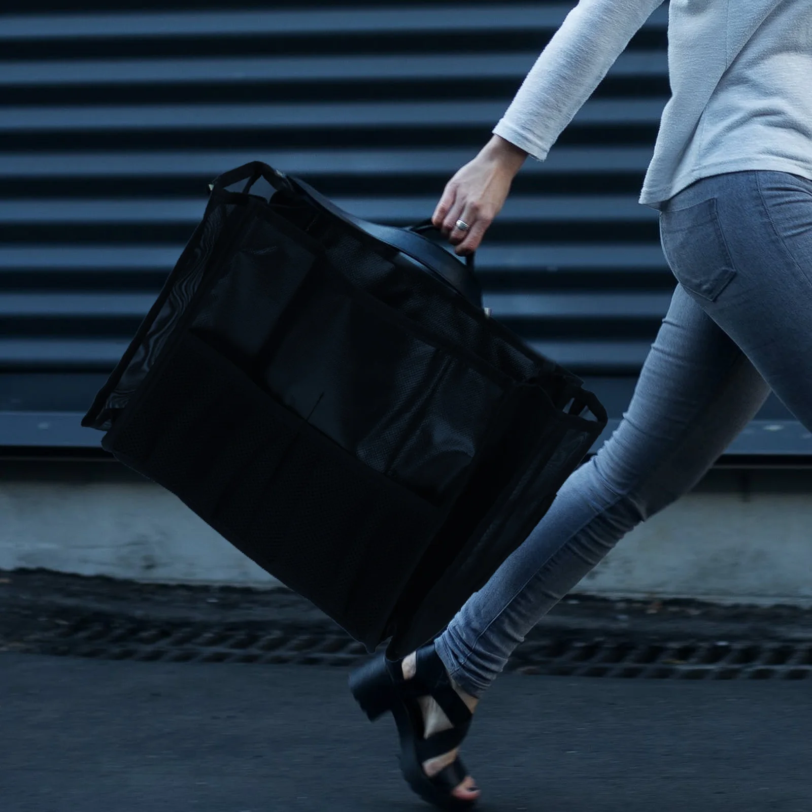 

Makeup Brush Storage Bag Black Waterproof Expandable Large Capacity Portable Pouch For Professional Makeup Artist Tool