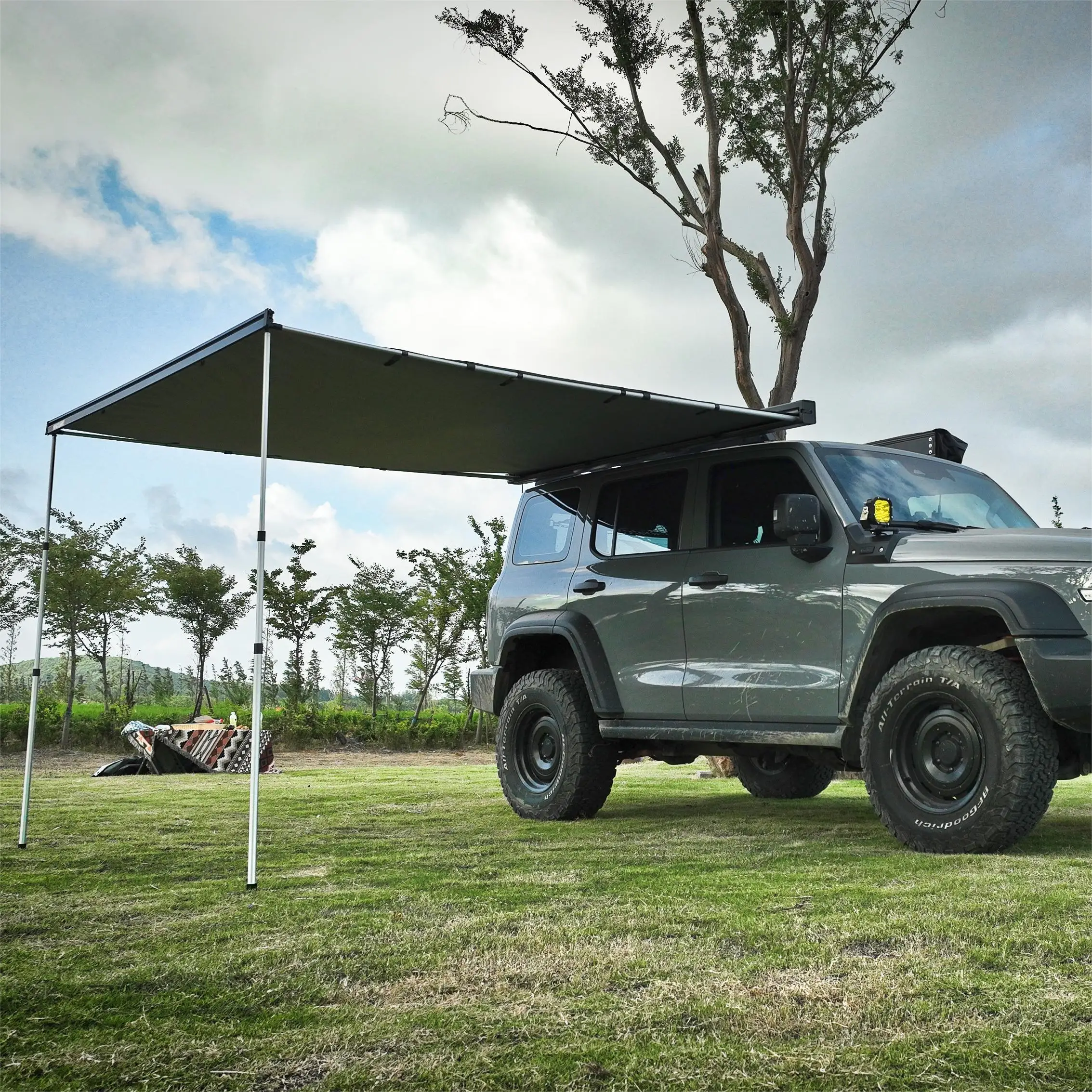 

Wareda Aluminum Case Semi-Automatic Outdoor Offroad Retractable 4x4 Camp Suv Car Roof Side Awning