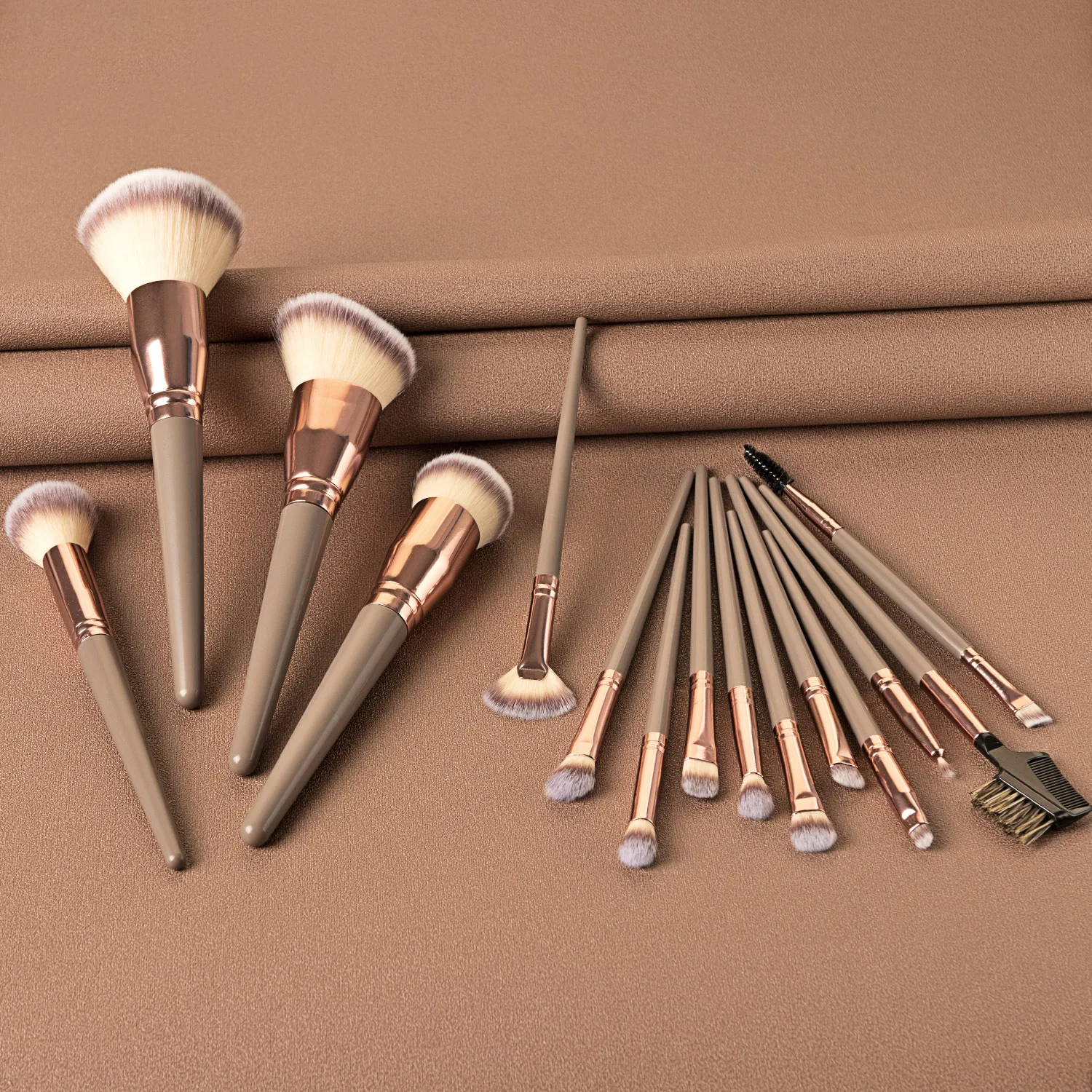 Hot Champagner Make-up Pinsel Set für Frauen Kosmetik Foundation Puder Rouge Lidschatten Kabuki Blending Make-up Pinsel Beauty Tools