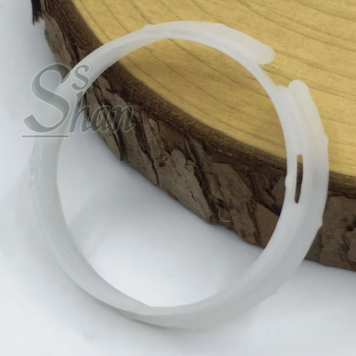 حلقة داخلية بلاستيكية تناسب تركيب الحركة الميكانيكية NH35 NH36 سلسلة NH غطاء داخلي حامل الحركة أجزاء حلقة الإصلاح