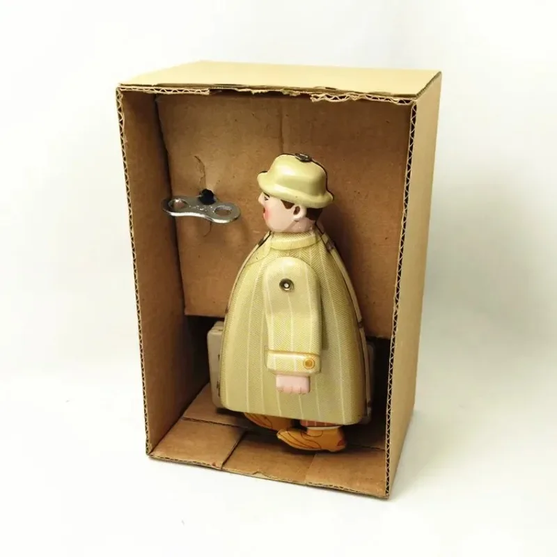 Valigia da viaggio in movimento Uomo Giocattolo a carica Collezione divertente Retro Metallo Tin Meccanico a orologeria Figure giocattolo Modello Regalo per bambini