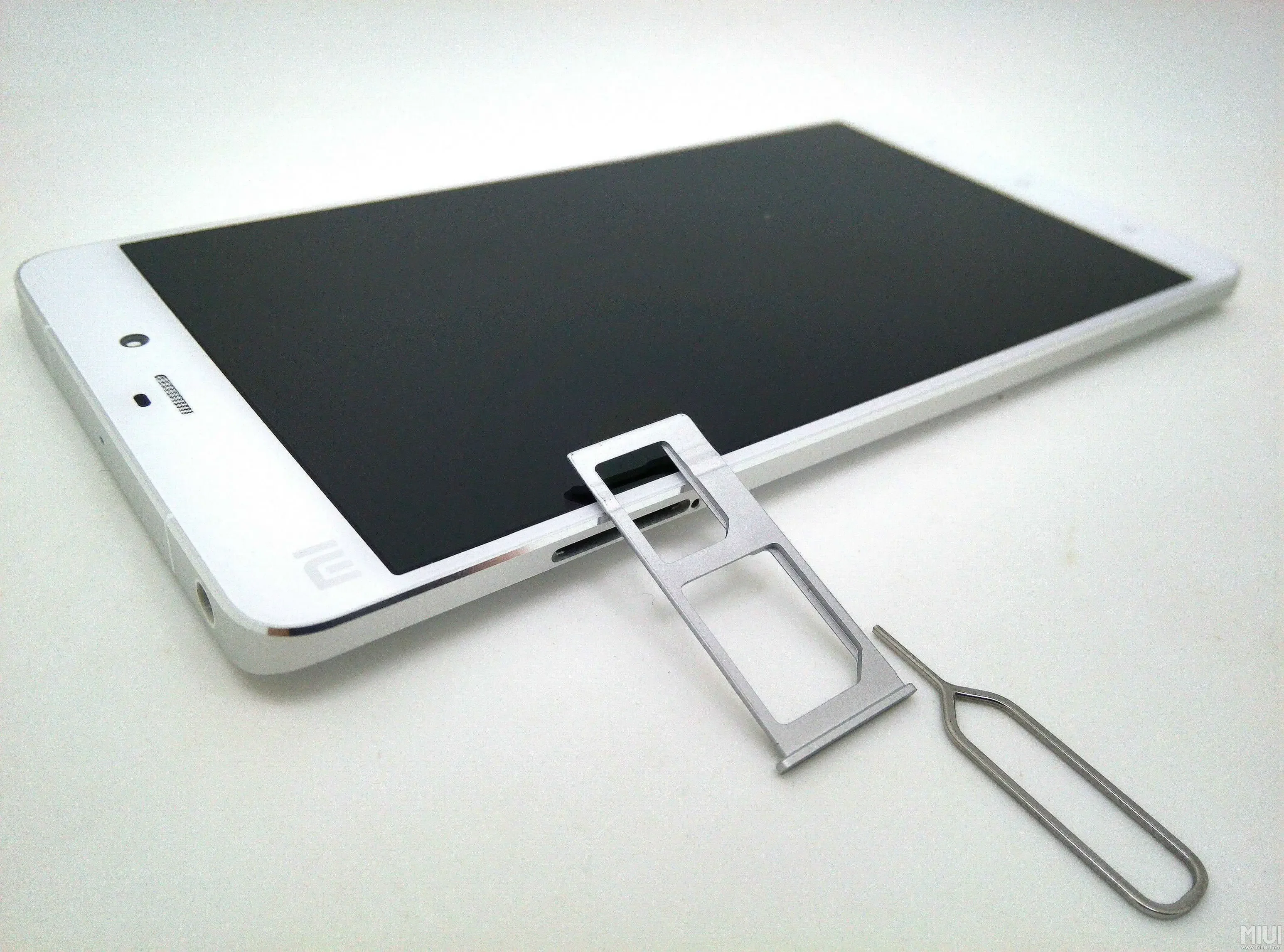 Agulha de cartão personalizada de alta qualidade para telefones celulares Android e Apple Produto de metal com pino de aço inoxidável superior