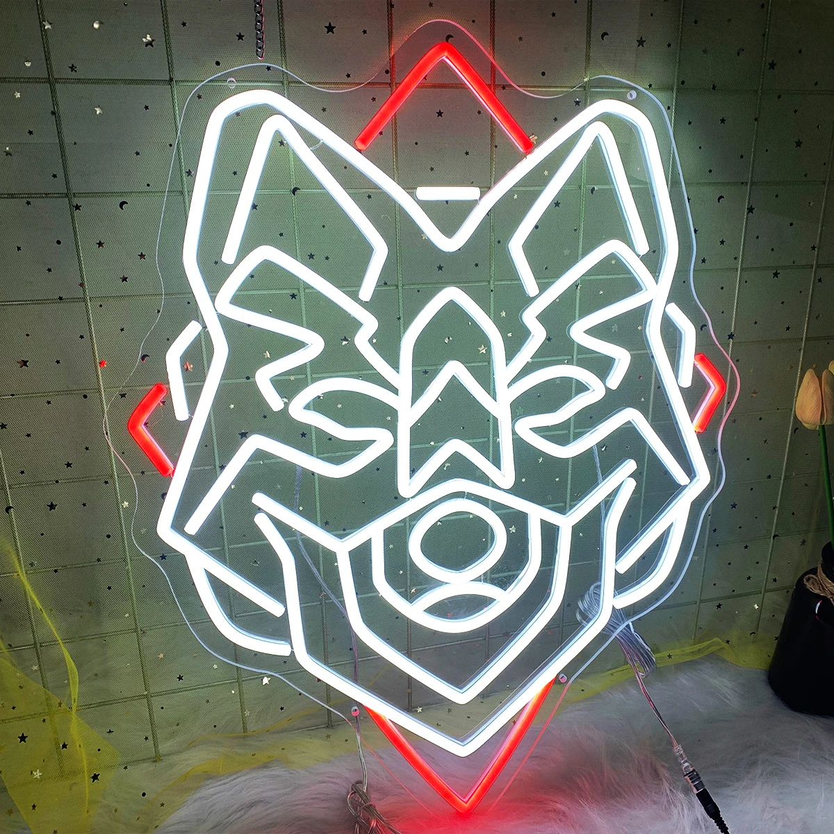 Wolf shaped neon sign are suitable for bars and entertainment venues to create an atmosphere and make parties more lively