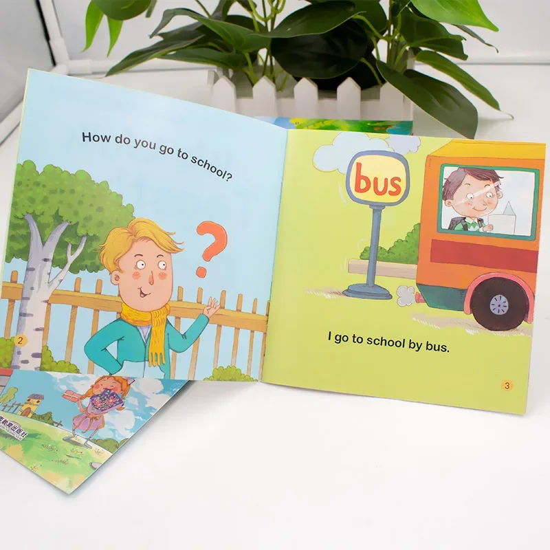 Casuale 5 libri inglesi Set parole apprendimento libro illustrato per l'illuminazione dei bambini del libro tascabile prescolare per bambini della prima infanzia